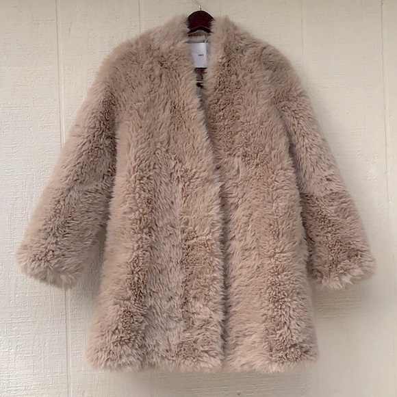 Blogger favorite Mango faux fur tan coat - Picture 16 of 16